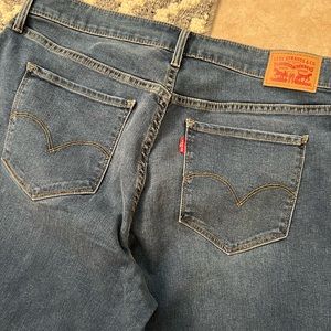 Levi’s 315 Shaping bootcut jeans